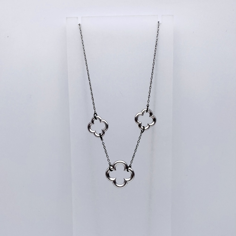 Silver Quatrefoil Trio Necklace